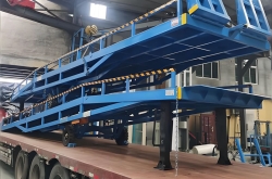 集裝箱裝車平臺(tái)登車橋是做什么的